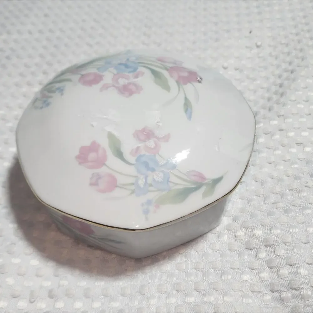 JAMESTOWN CHINA EUC JAPANESE PORCELAIN MOTIF 6.25